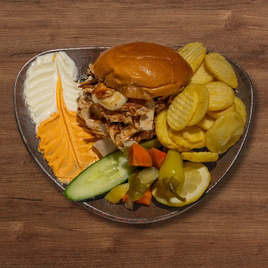 CHICKEN BURGER